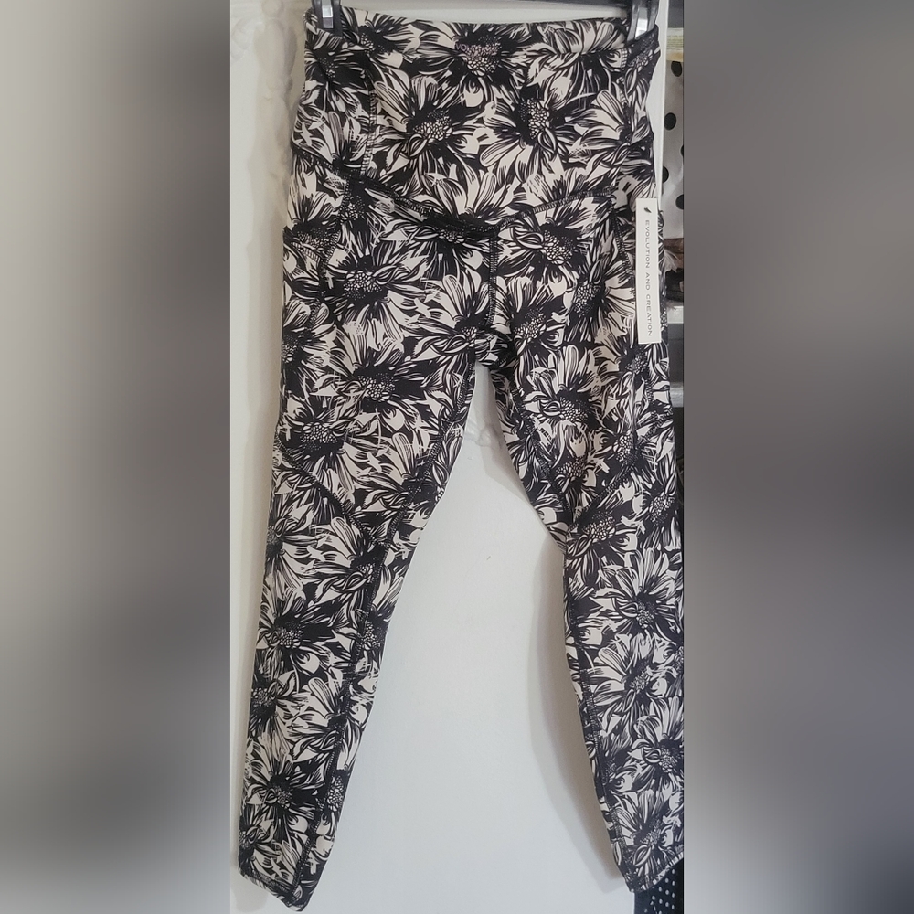White and black floral leggings